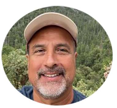 Ruben Gil headshot